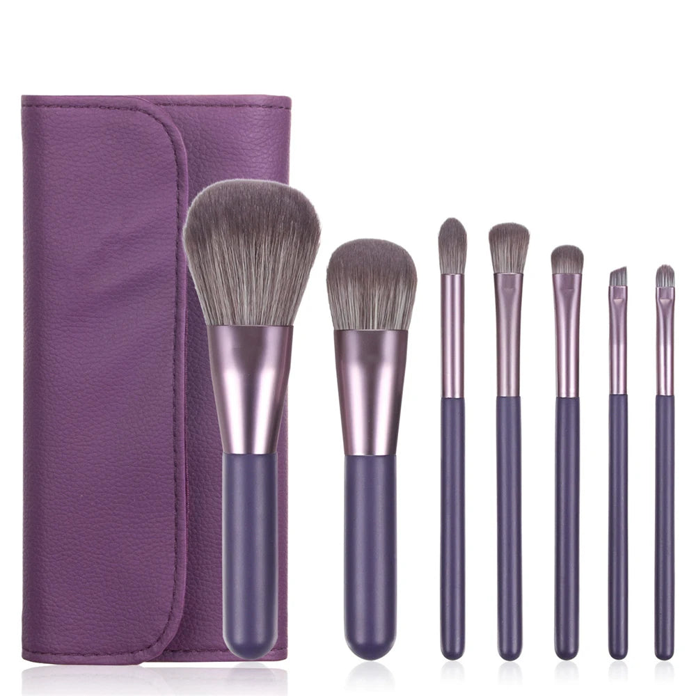KOSMETYKI Artistry: High-End Professional Makeup Brushes Set for the Beauty Enthusiast