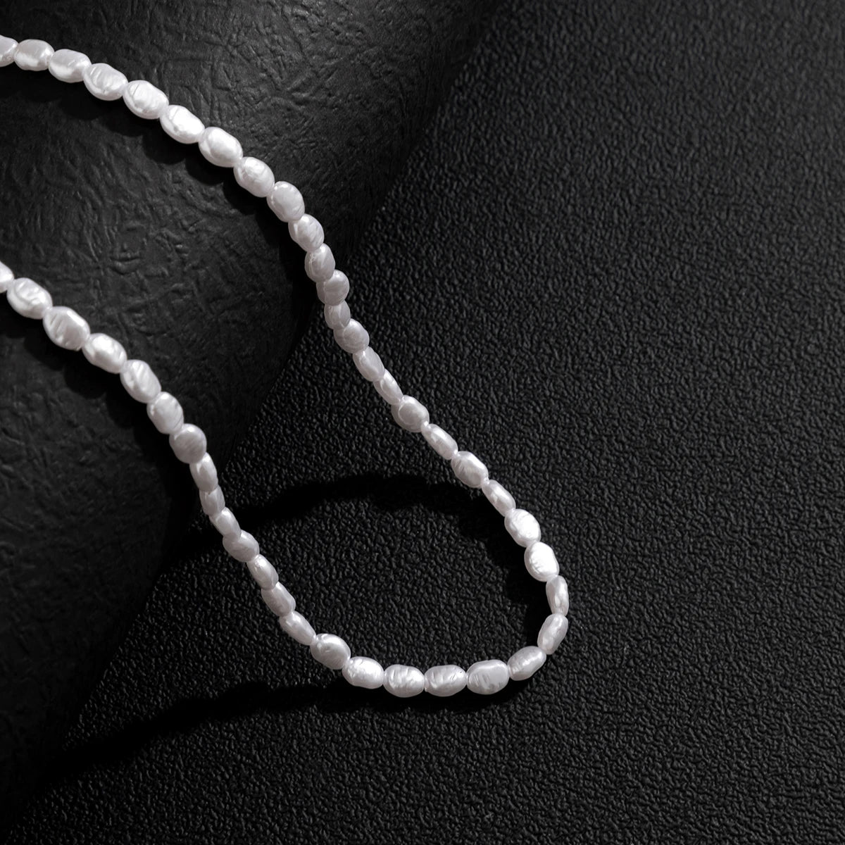 SHIXIN's Trendy Pearl Choker Necklace: Effortless Summer Elegance for Men