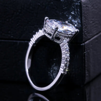 Huitan Classic Oval Finger Ring with Dazzling Brilliant CZ Stone - Symbol of Love and Commitment