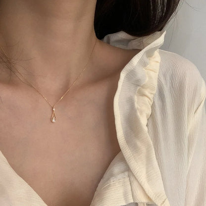 Rinhoo Korean Fashion Zircon Water Drop Pendant Necklace: Vintage Elegant Temperament Clavicle Chain Necklace - Wedding Jewelry