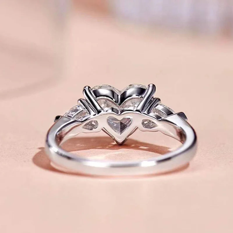 Huitan - Trendy Heart Zirconia Engagement Ring for Women