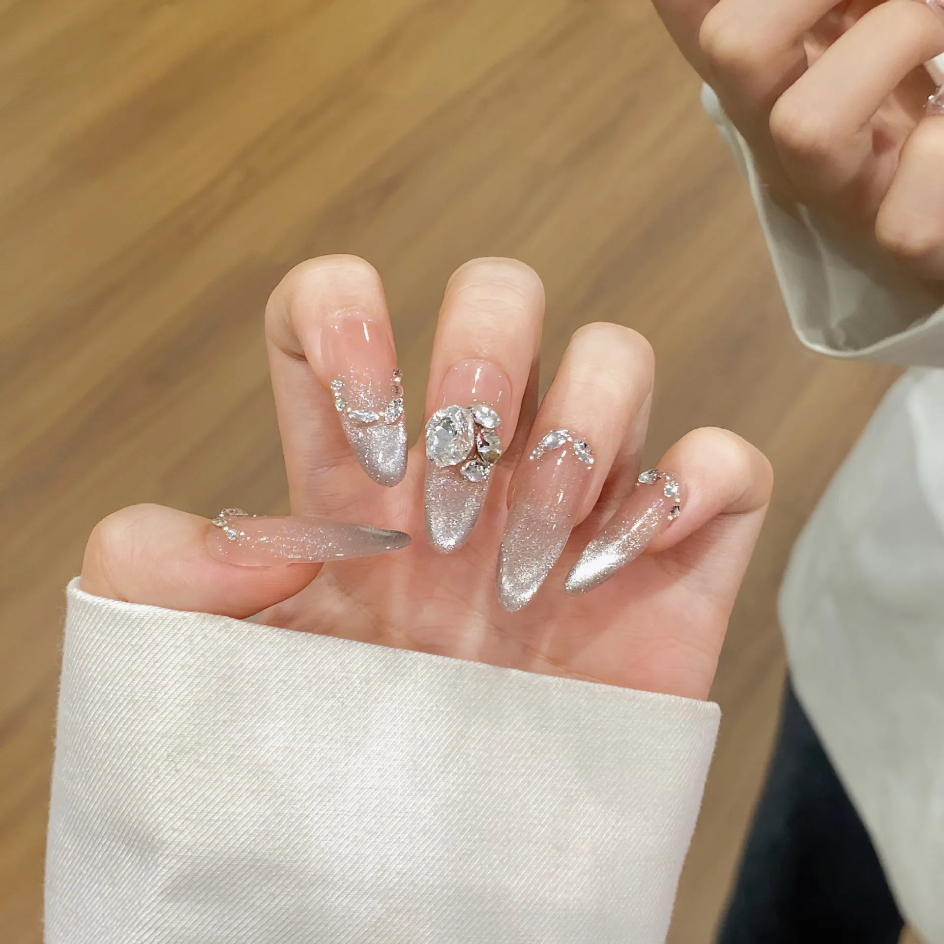 nail designs with rhinestones