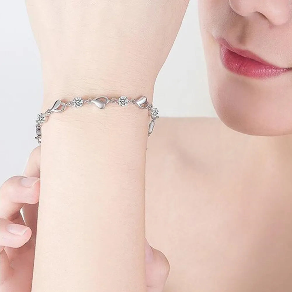 Lady Glams Beautify Retro-Herz-Sterlingsilber-Armband – Ein strahlender Ausdruck zeitloser Eleganz