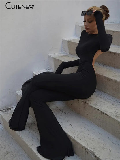 Cutenew, einfarbig, schwarz, sexy, rückenfrei, figurbetonter Jumpsuit mit weitem Bein: Ein Streetwear-Statement