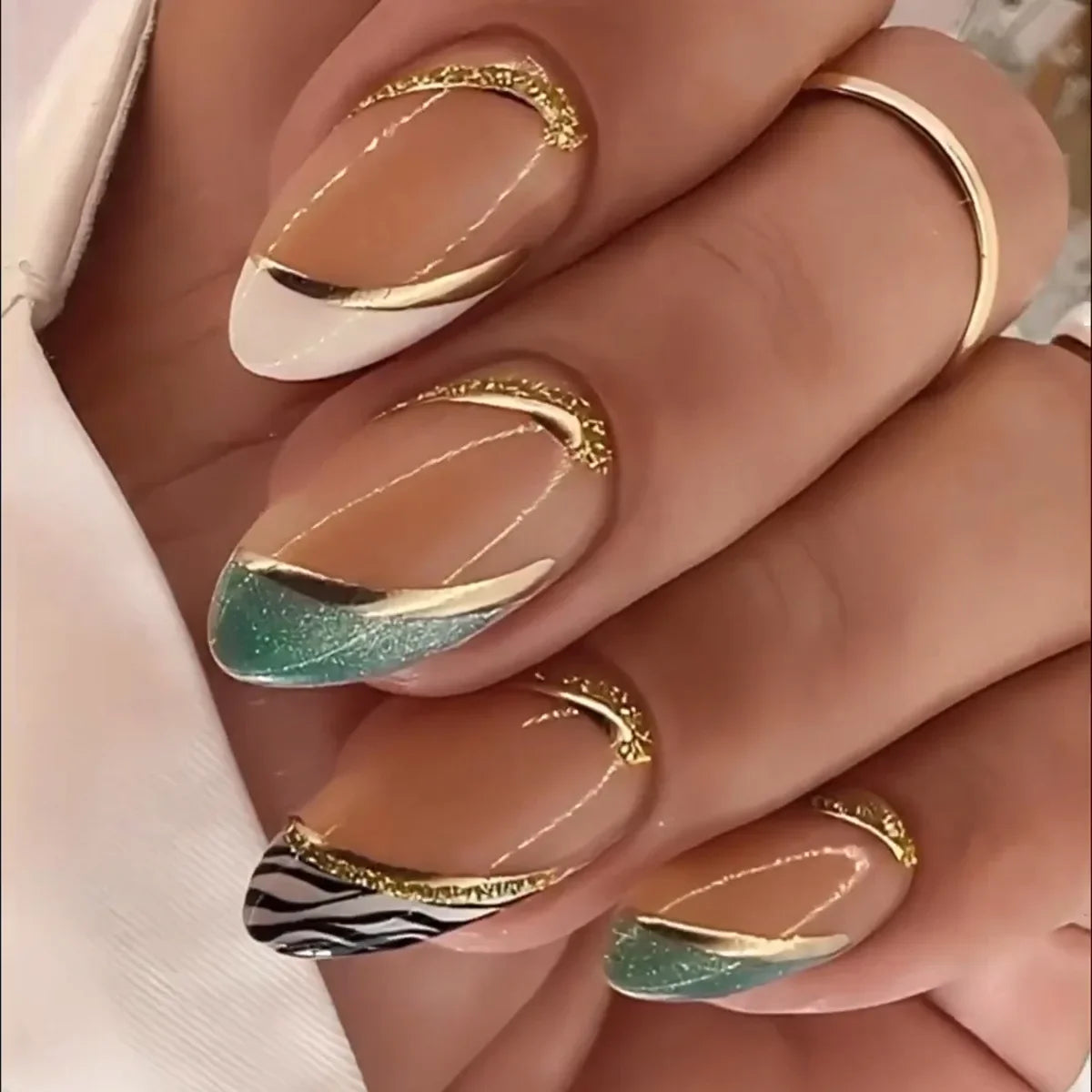 almond nail designs