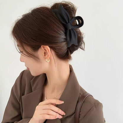 Lady Glams Large Black Hair Clip: French Elegance Meets Fashion